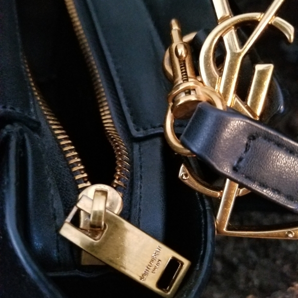 YSL Purse - Picture 9 of 9
